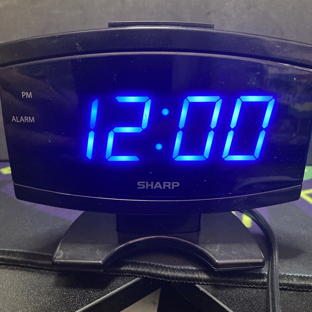 Sharp Alarm Clock SPC106  Nice Blue Big Number Alarm A1